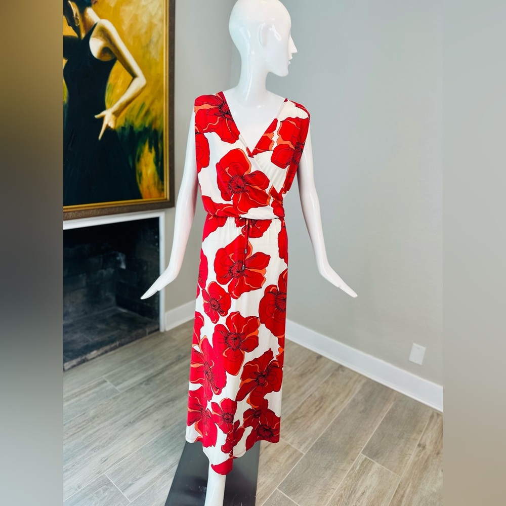 Nikki Poulos Sleeveless floral maxi dress